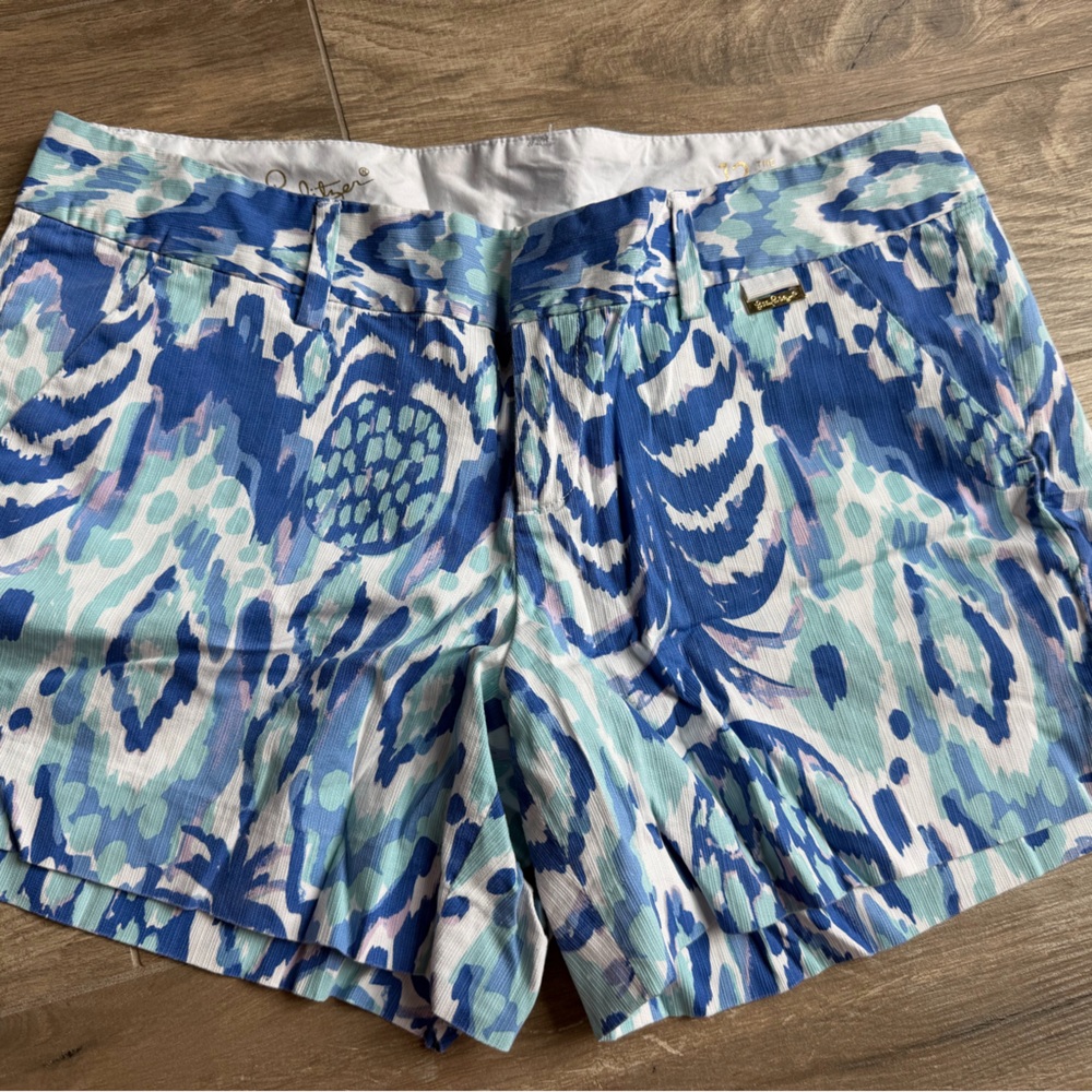 Lilly Pulitzer Blue and White Patterned Shorts